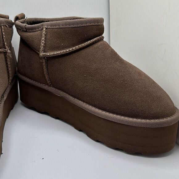 CUSHIONAIRE Women's Genuine Suede pull on platform boot +Memory Foam 8 TAUPE - Picture 6 of 7